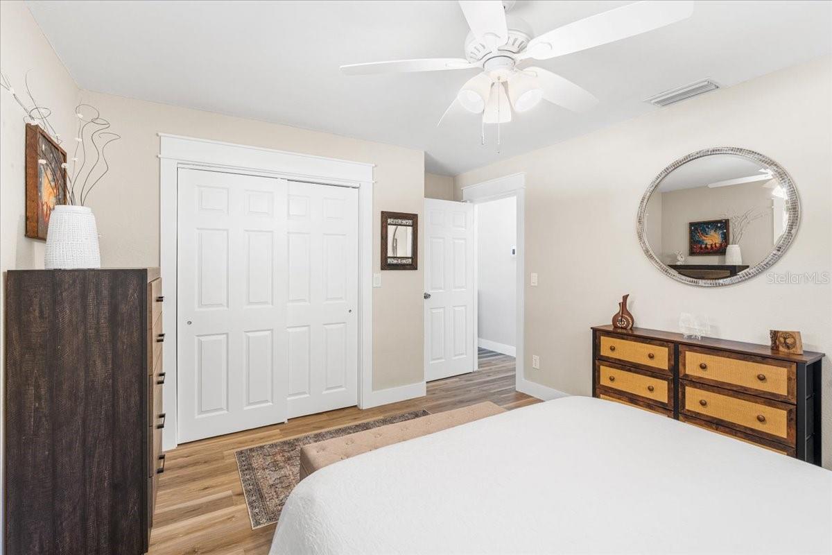 Image 13 of 23 For 5200 6th Avenue S