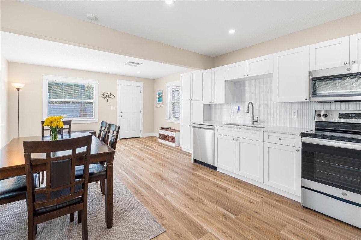 Image 7 of 23 For 5200 6th Avenue S