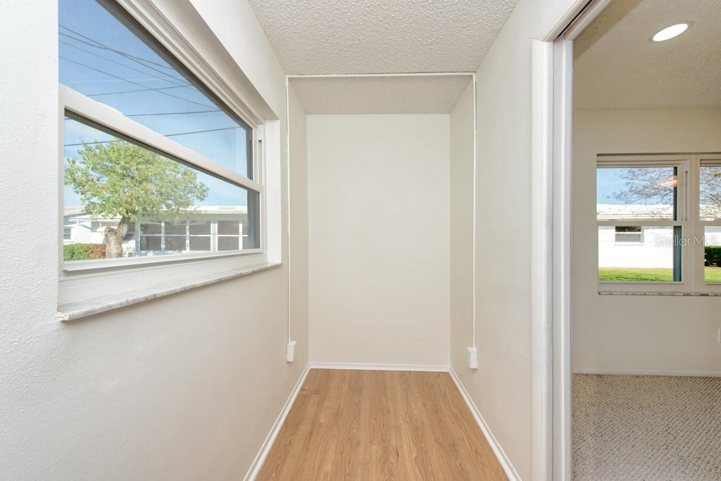 Image 12 of 39 For 3843 97th Terrace N