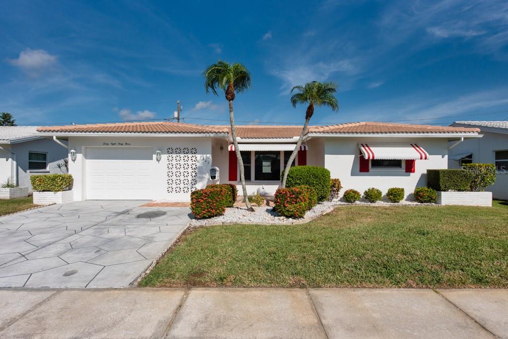 Image 24 of 39 For 3843 97th Terrace N