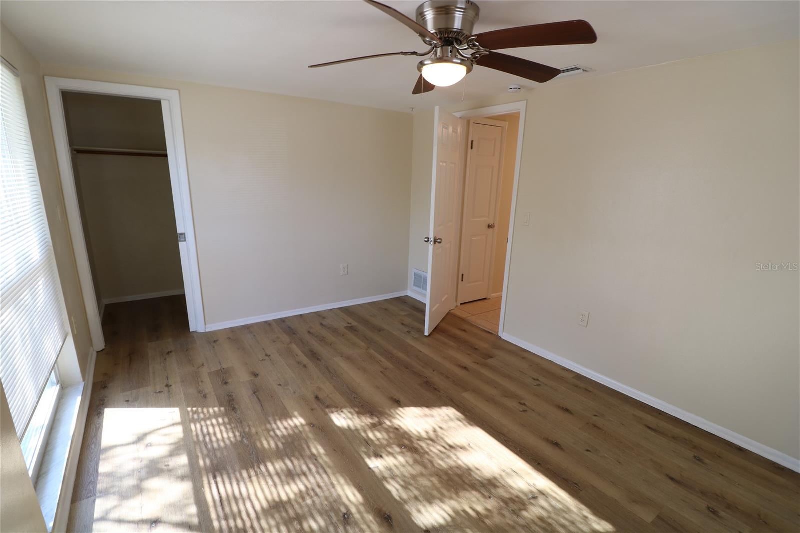 Image 23 of 42 For 7825 Birchwood Drive