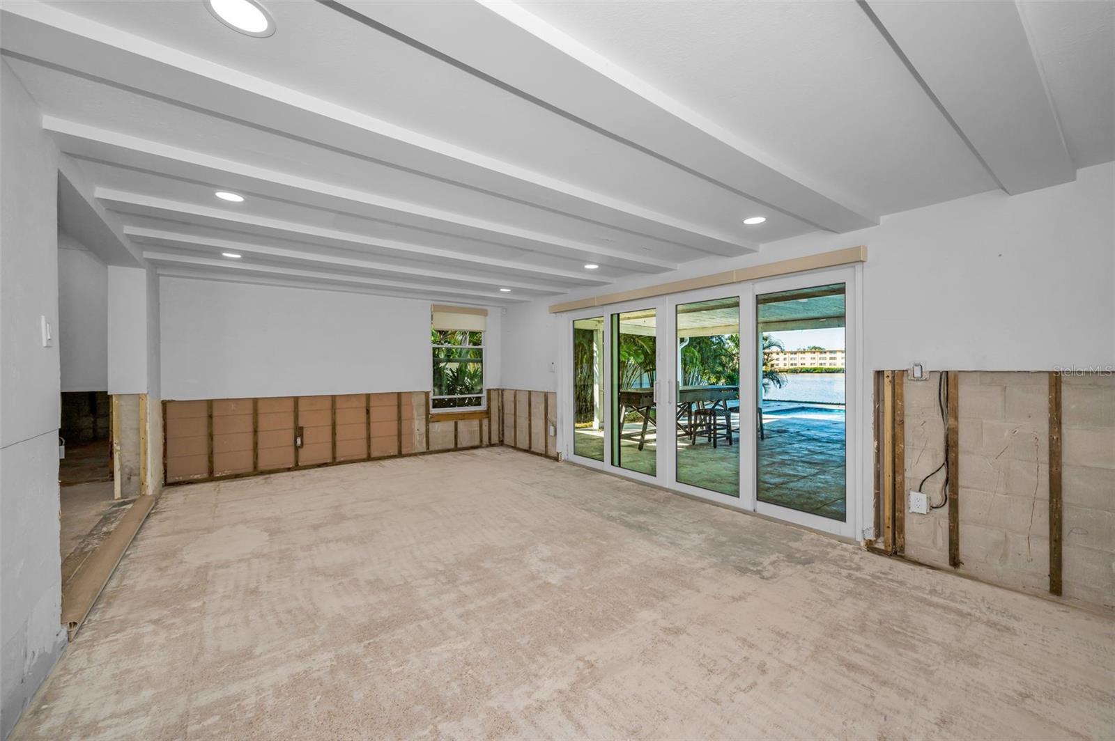 Image 13 of 37 For 8744 Sunlit Cove Drive Ne