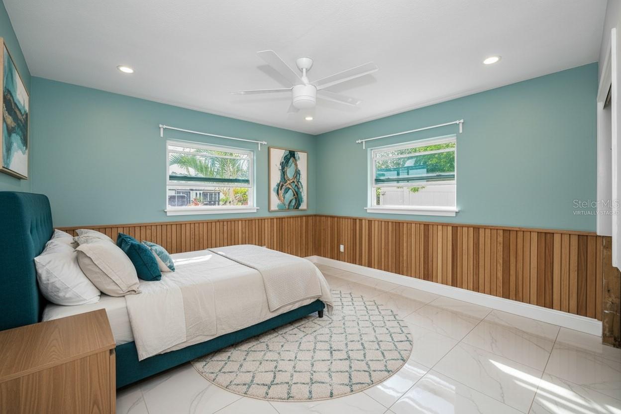 Image 15 of 37 For 8744 Sunlit Cove Drive Ne