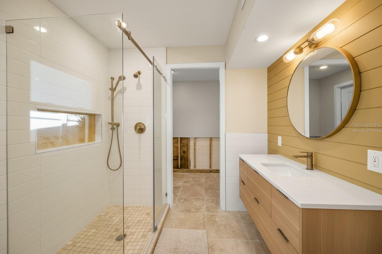 Image 22 of 37 For 8744 Sunlit Cove Drive Ne