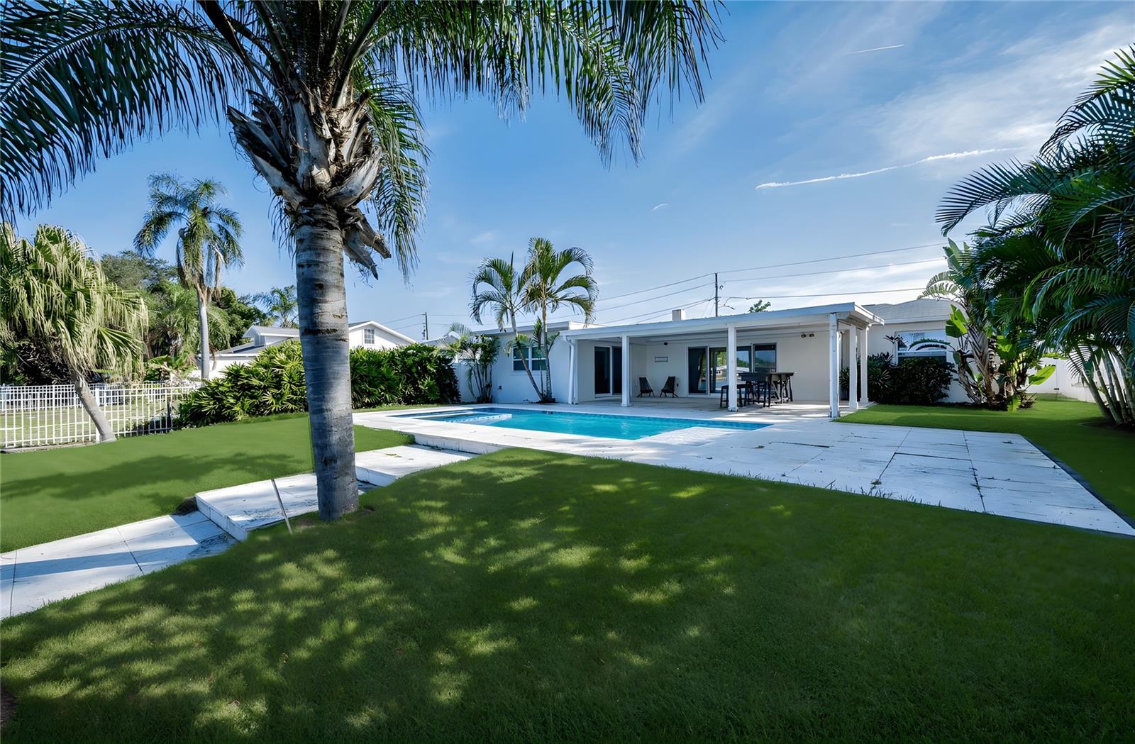 Image 29 of 37 For 8744 Sunlit Cove Drive Ne