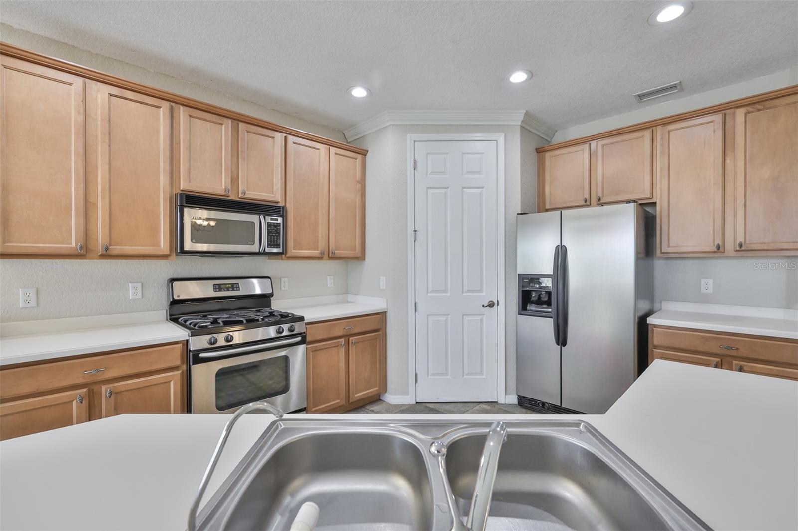 Image 20 of 53 For 1324 Emerald Dunes Drive