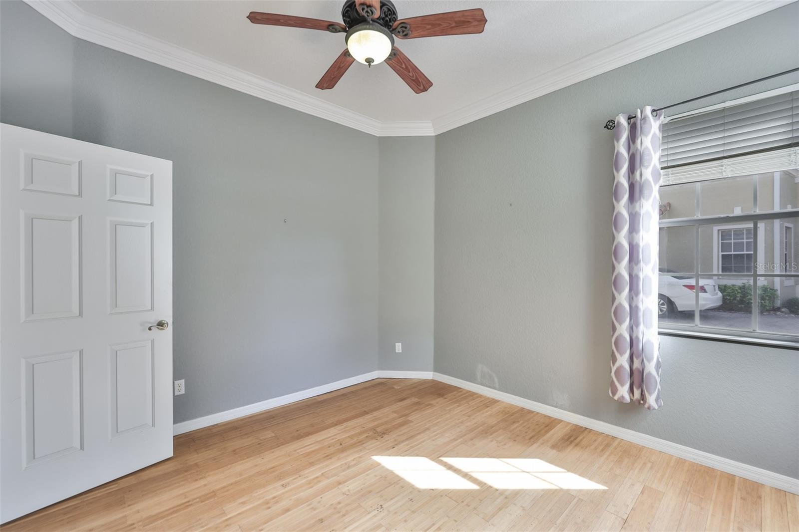 Image 32 of 53 For 1324 Emerald Dunes Drive