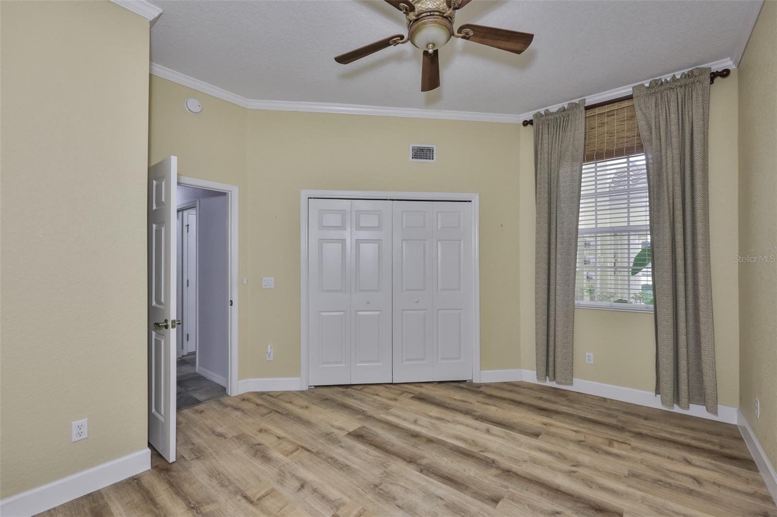 Image 33 of 53 For 1324 Emerald Dunes Drive