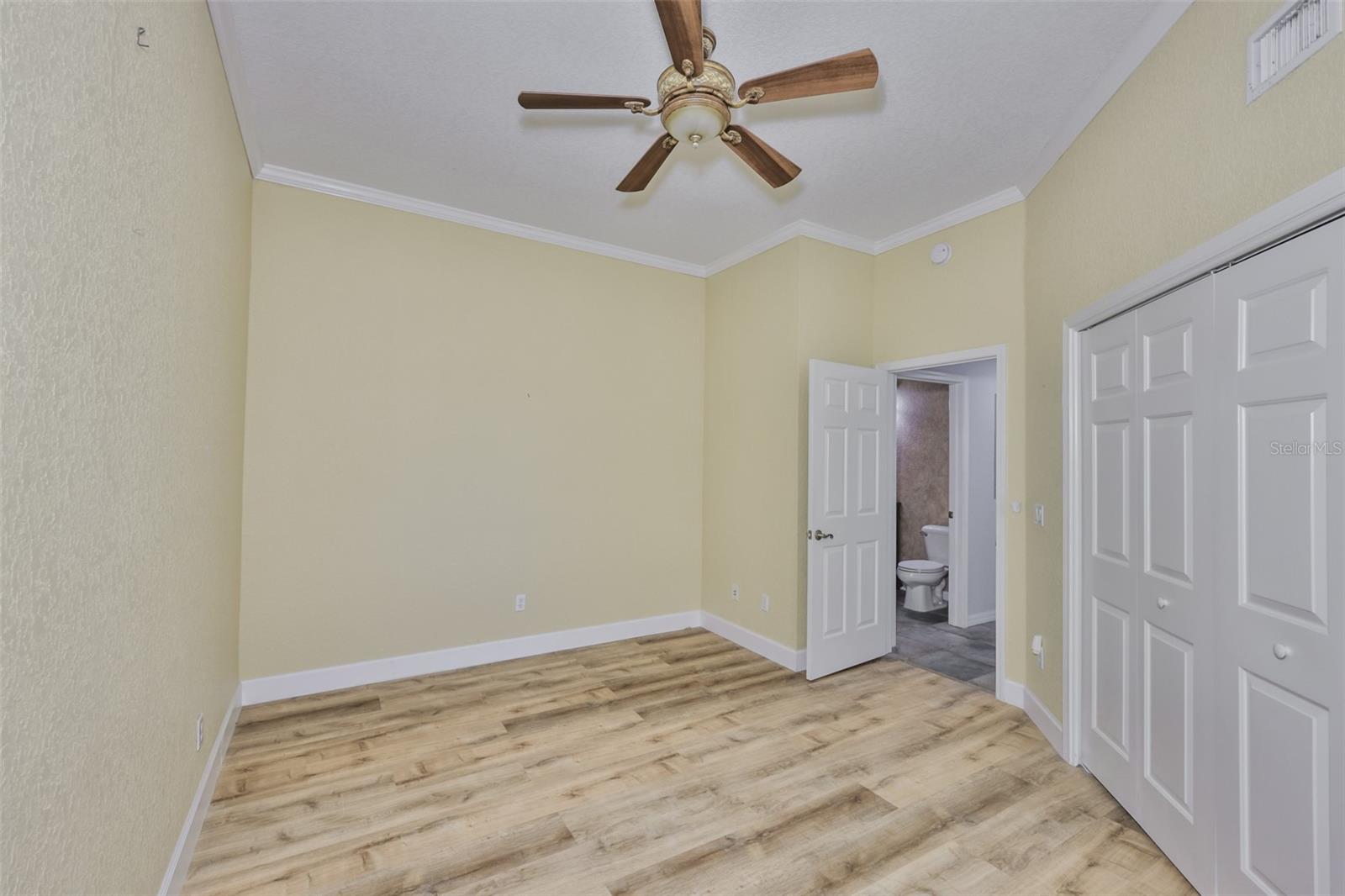 Image 34 of 53 For 1324 Emerald Dunes Drive