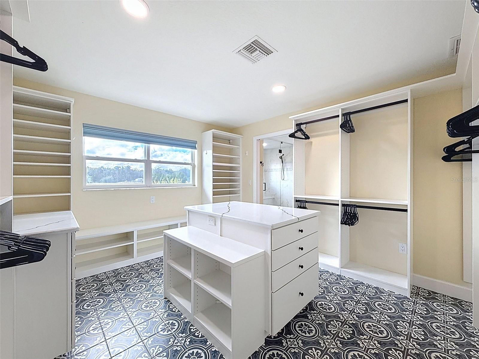 Image 30 of 97 For 8423 Zephyr Wing Court