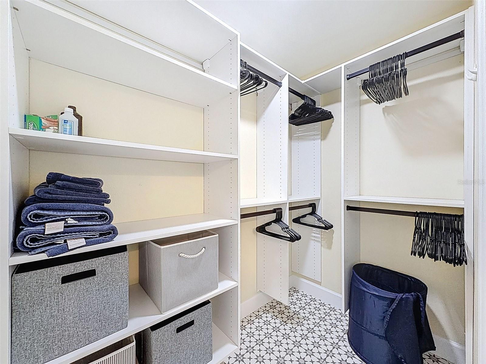 Image 34 of 97 For 8423 Zephyr Wing Court