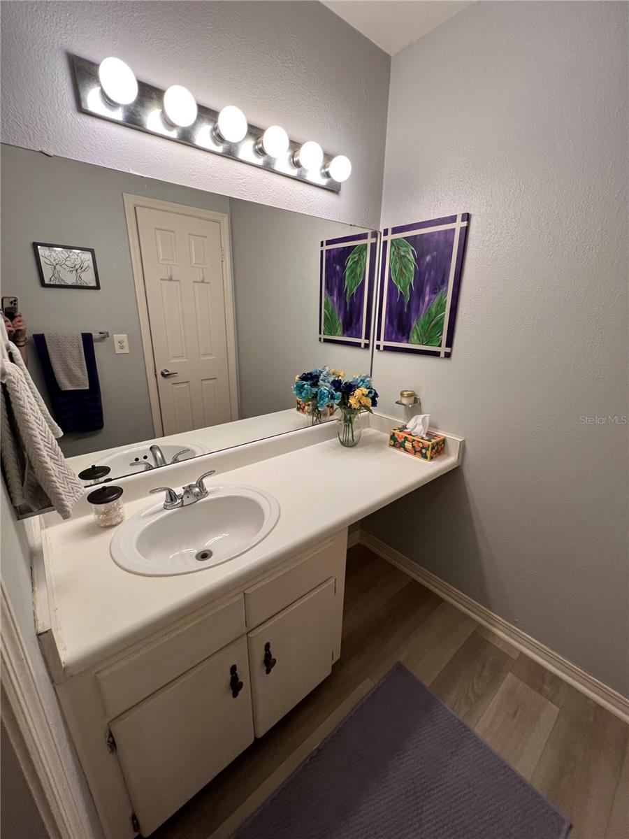 Image 14 of 22 For 10355 Carrollwood Lane 143