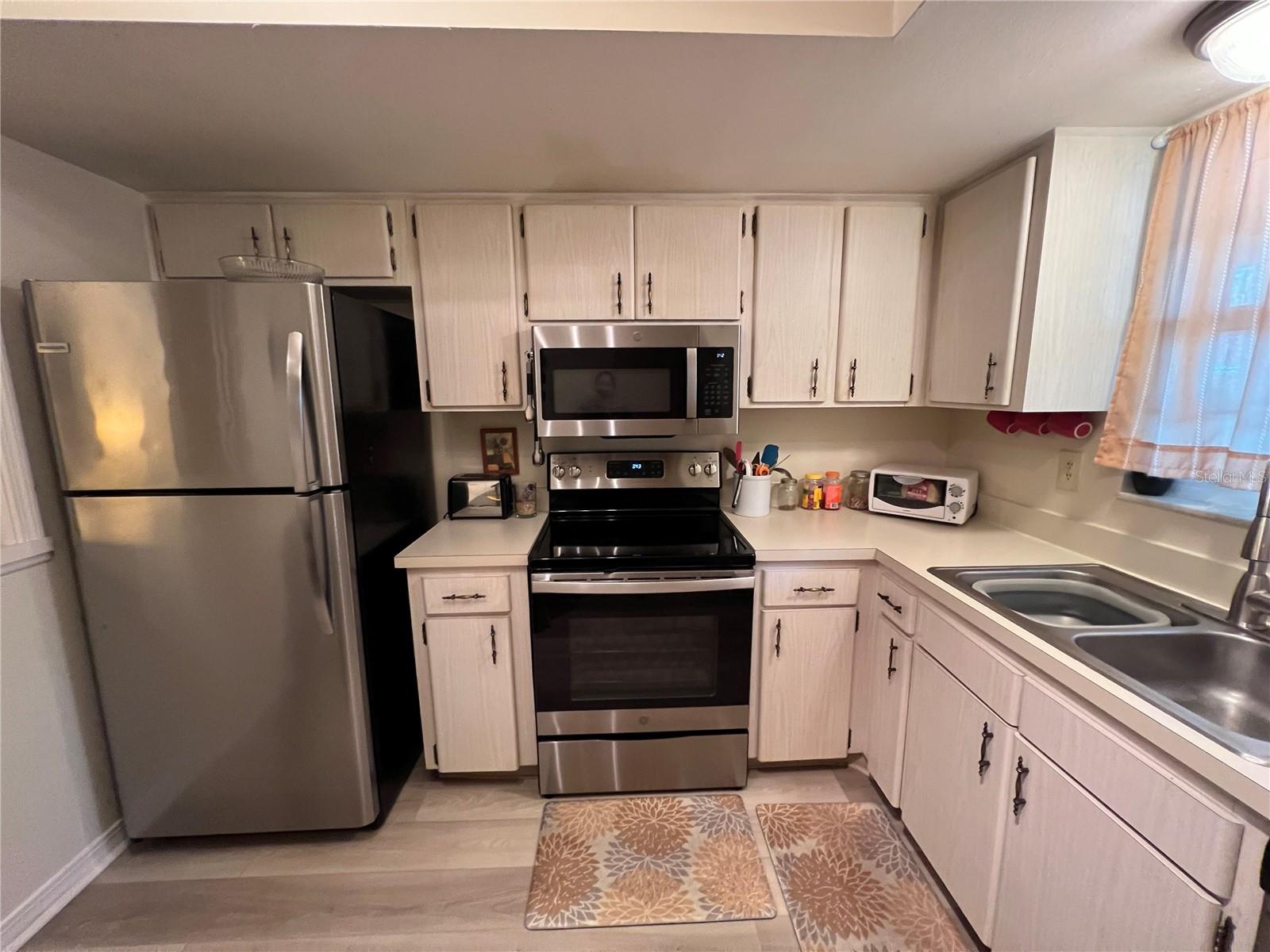 Image 4 of 22 For 10355 Carrollwood Lane 143