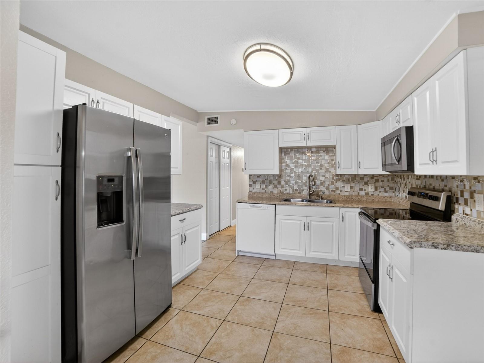 Image 5 of 23 For 728 Westbrook Avenue