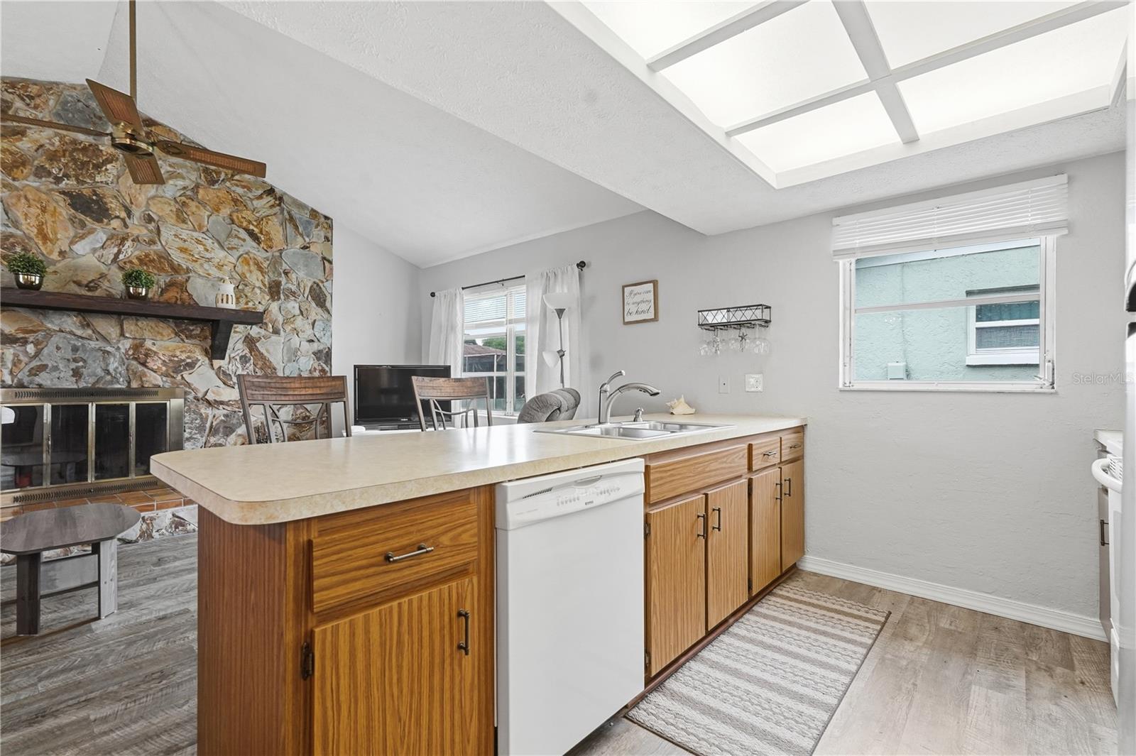 Image 21 of 39 For 7320 Cay Drive