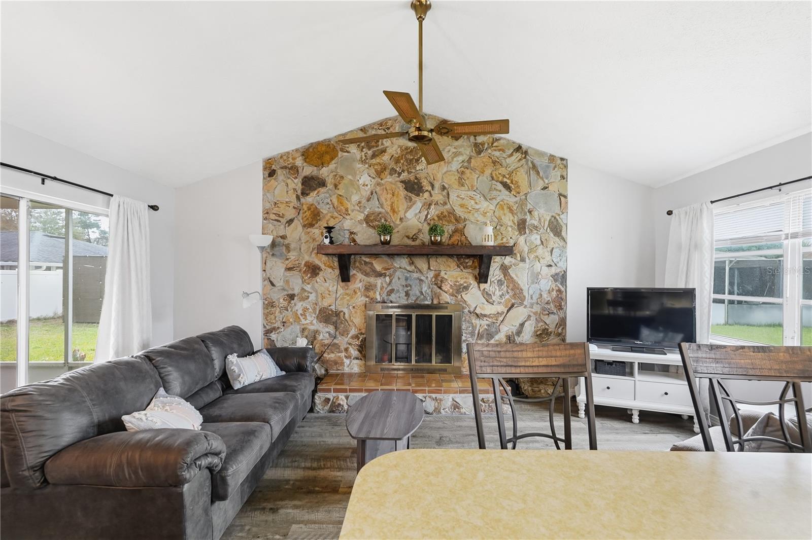 Image 24 of 39 For 7320 Cay Drive