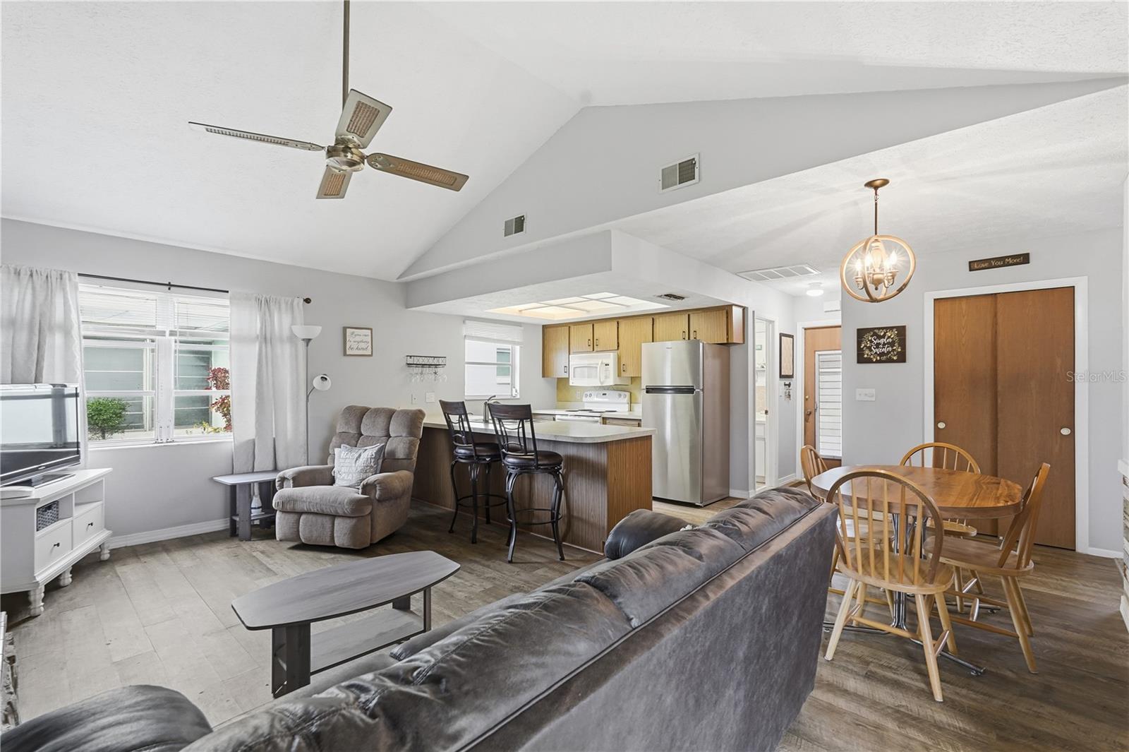 Image 26 of 39 For 7320 Cay Drive