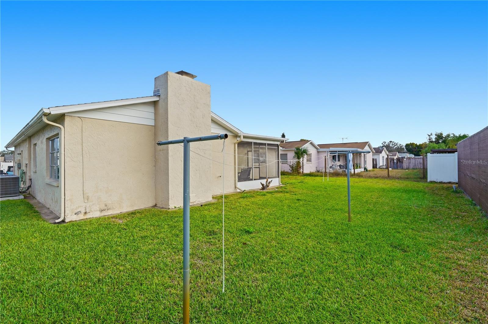 Image 9 of 39 For 7320 Cay Drive