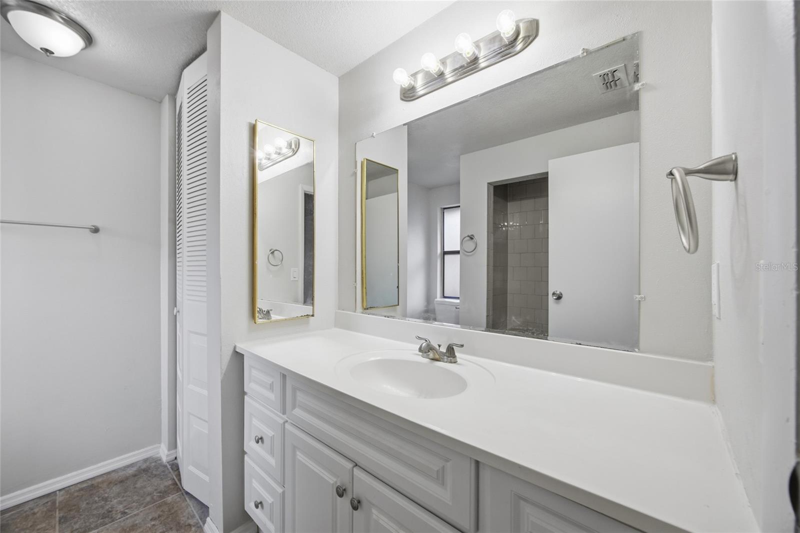 Image 12 of 30 For 10312 Maverick Street