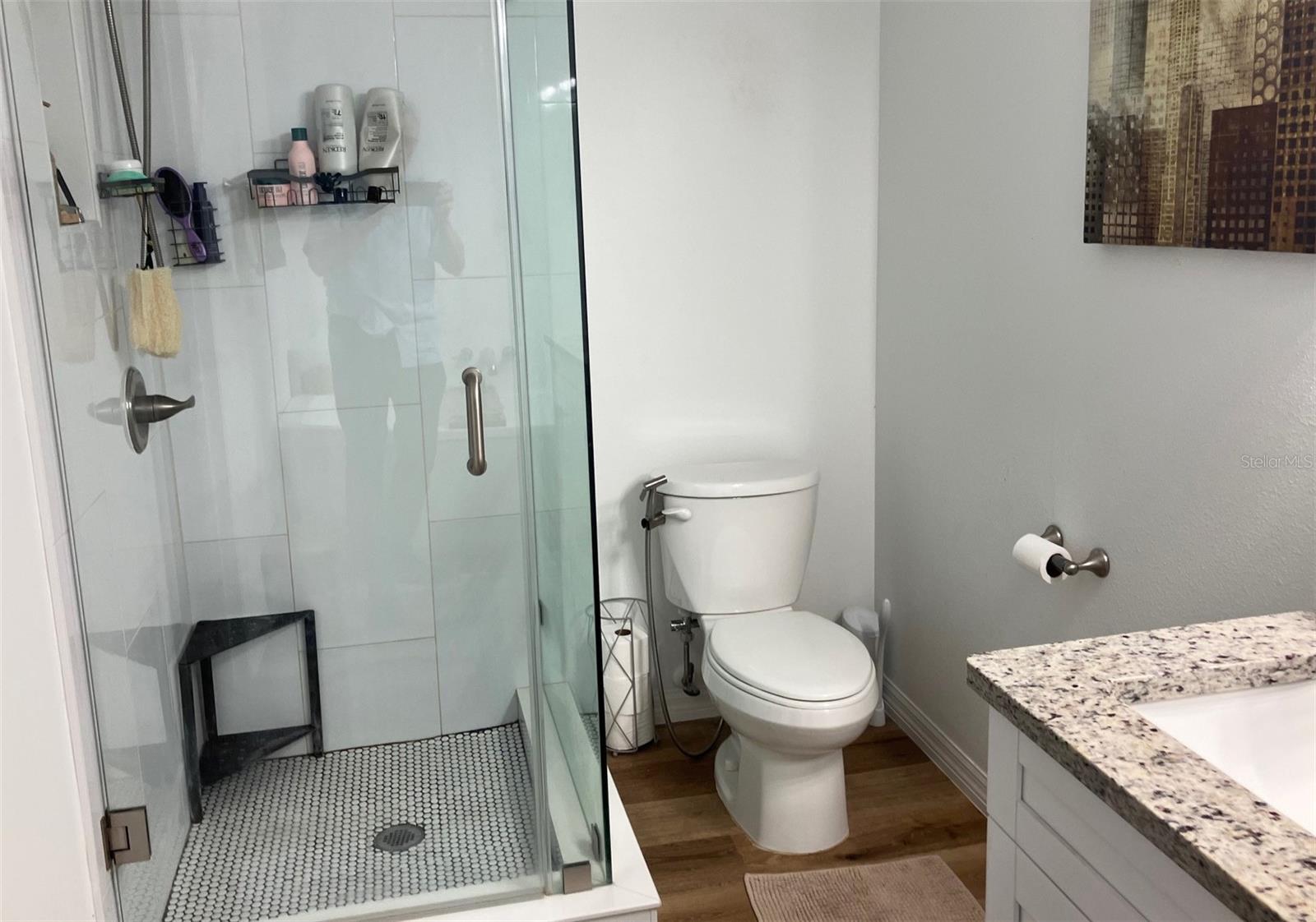 Image 9 of 14 For 2101 Queensboro Avenue S