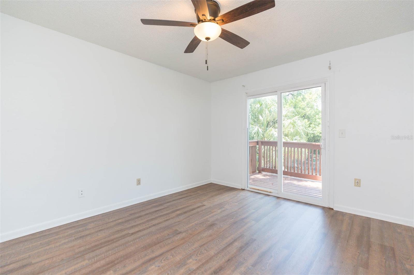 Image 13 of 19 For 8510 Tampa Street B