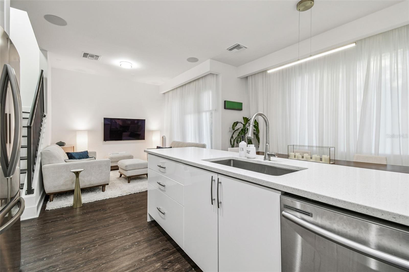 Listing photo id 11 for 8708 Palm Ranches Place