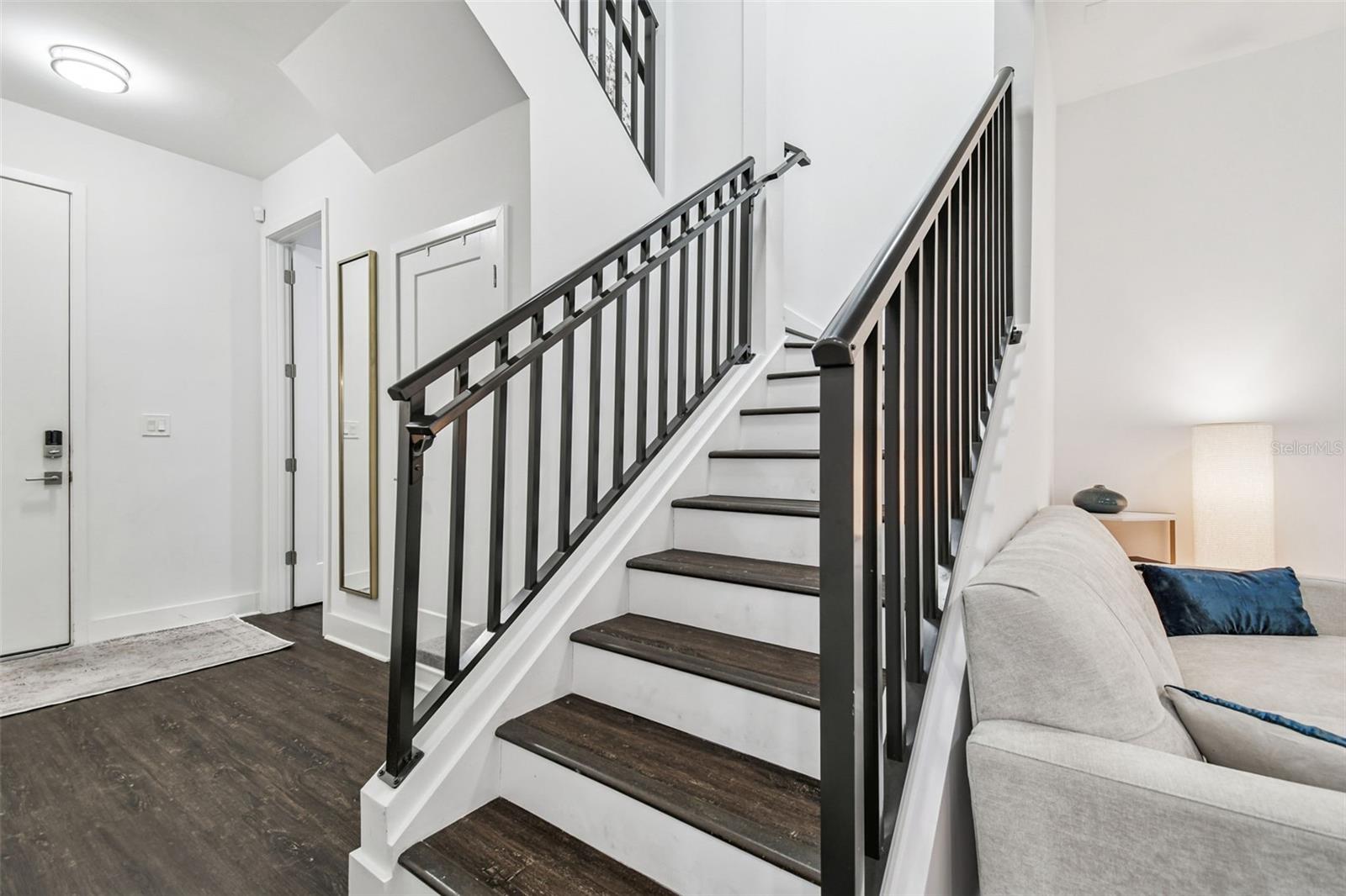 Listing photo id 15 for 8708 Palm Ranches Place