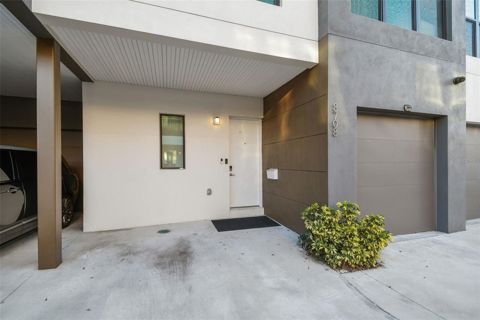 Listing photo id 1 for 8708 Palm Ranches Place