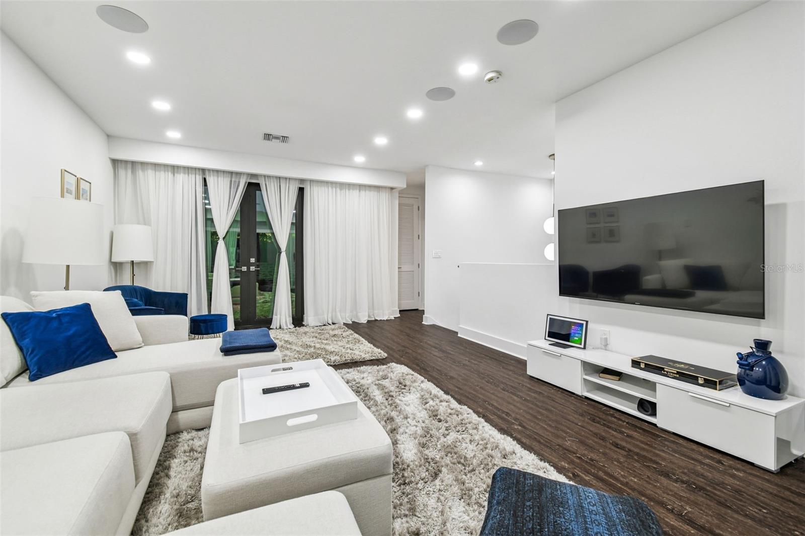 Listing photo id 35 for 8708 Palm Ranches Place