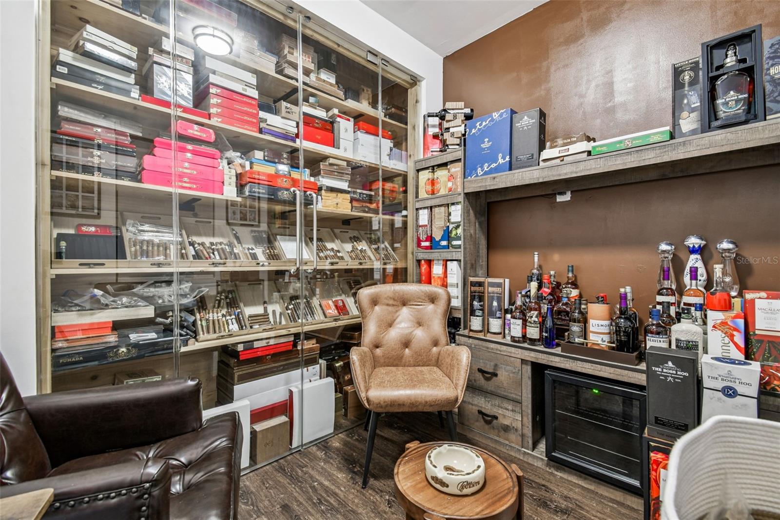 Listing photo id 37 for 8708 Palm Ranches Place