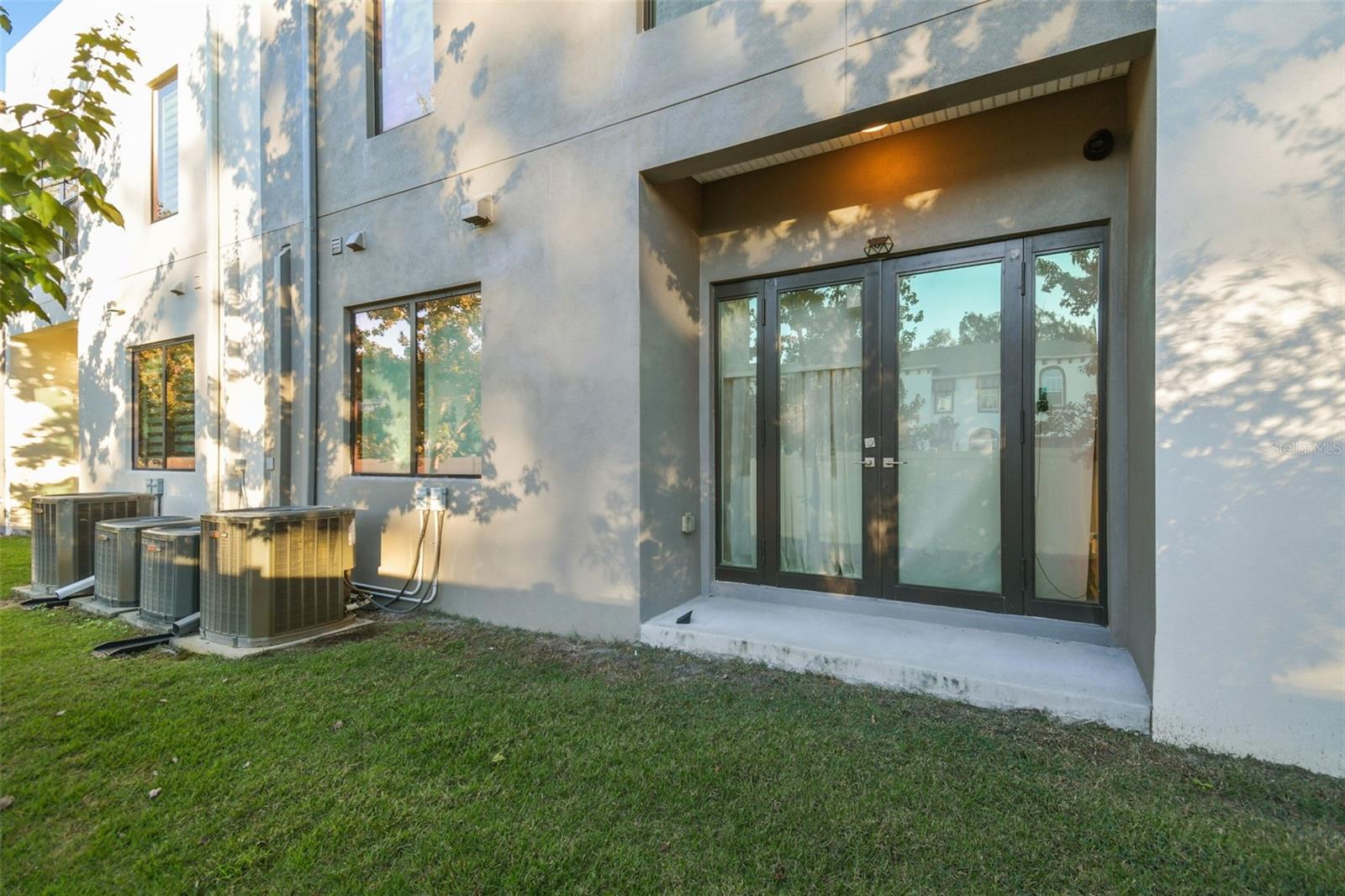 Listing photo id 48 for 8708 Palm Ranches Place