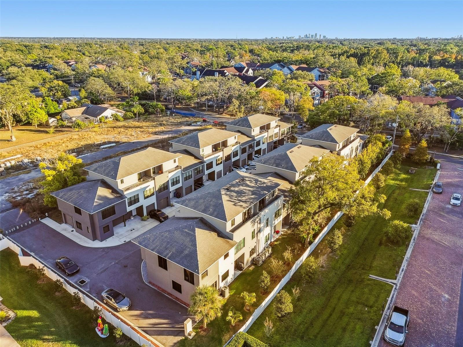 Listing photo id 52 for 8708 Palm Ranches Place