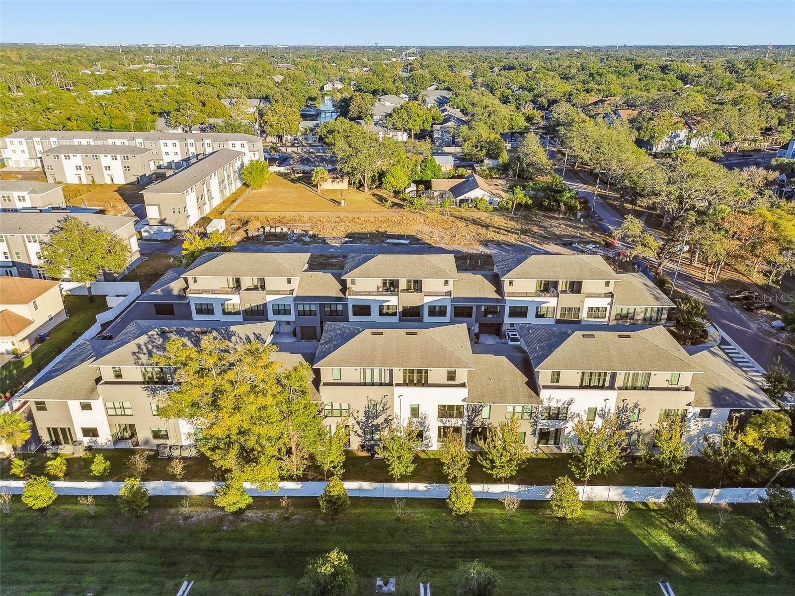 Listing photo id 53 for 8708 Palm Ranches Place