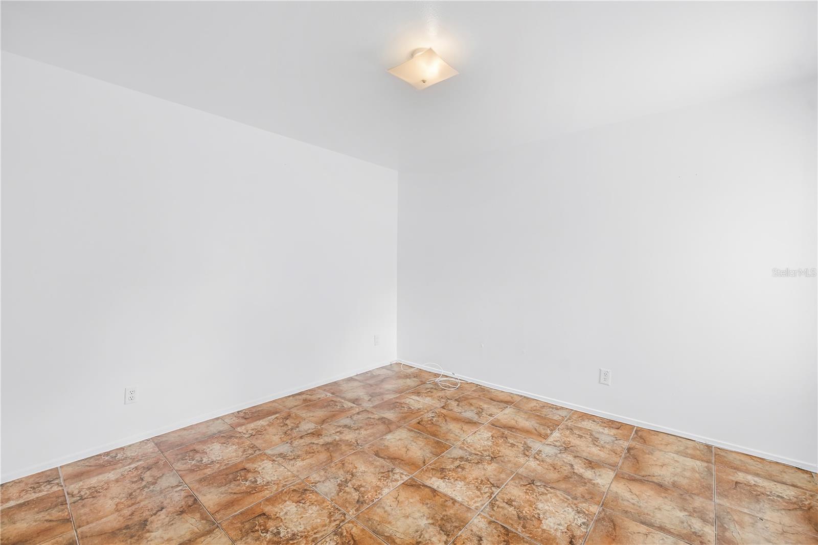 Image 16 of 46 For 1400 Gandy Boulevard N 902