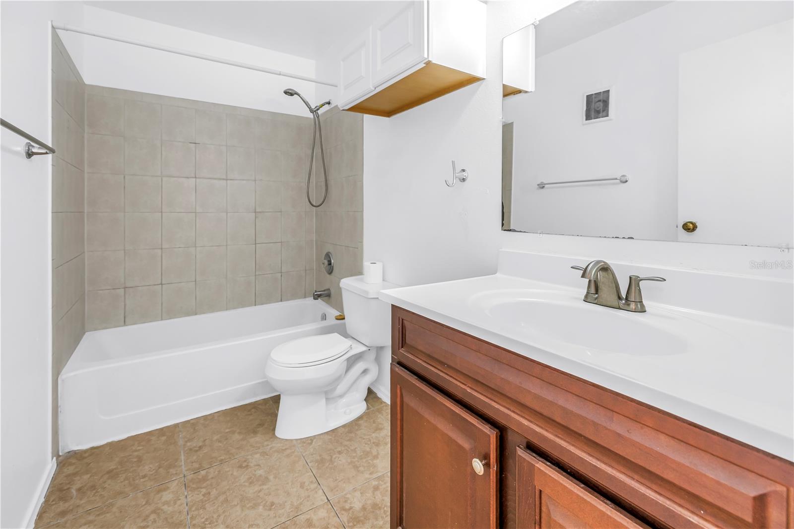 Image 22 of 46 For 1400 Gandy Boulevard N 902