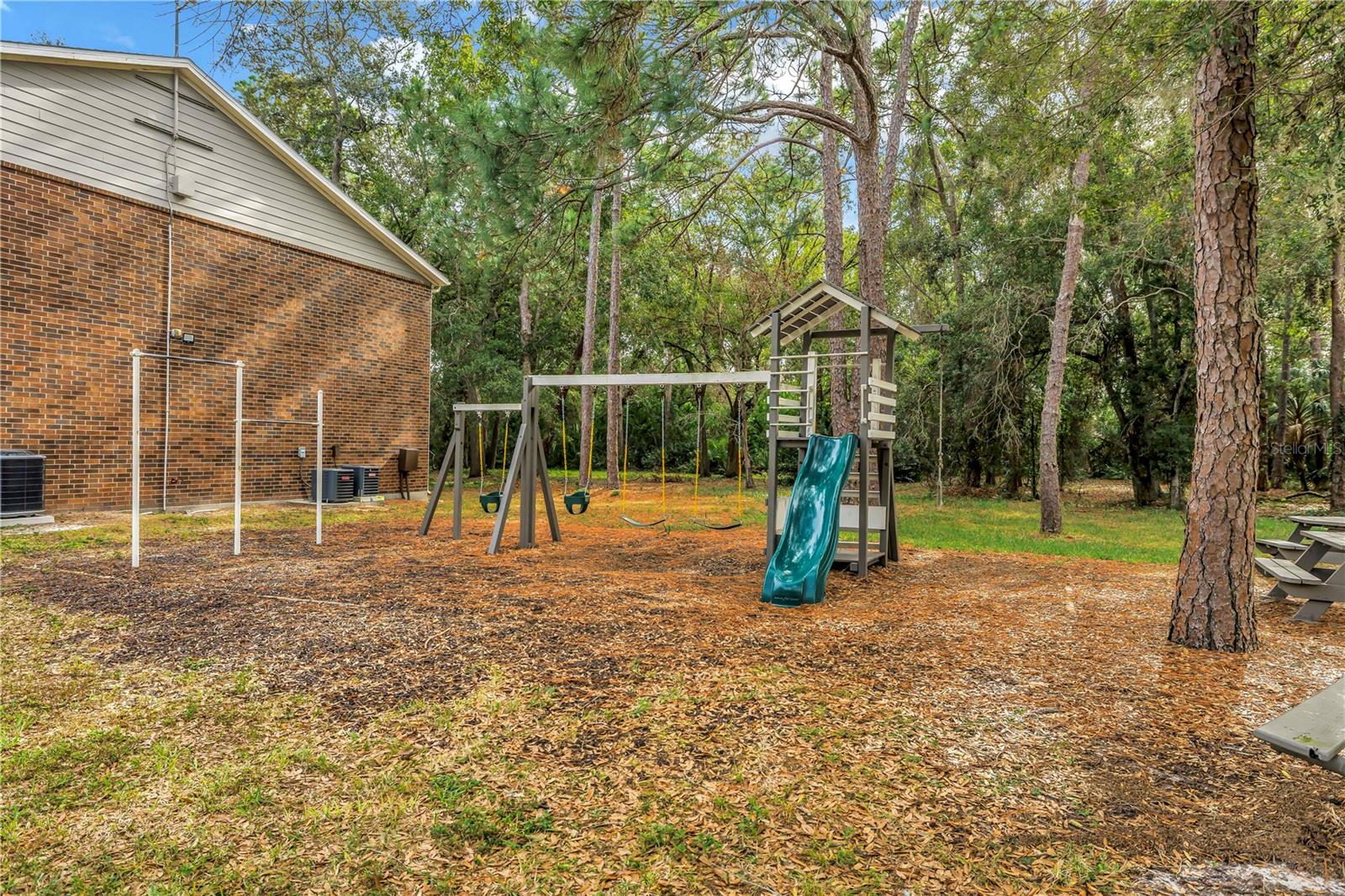 Image 27 of 46 For 1400 Gandy Boulevard N 902