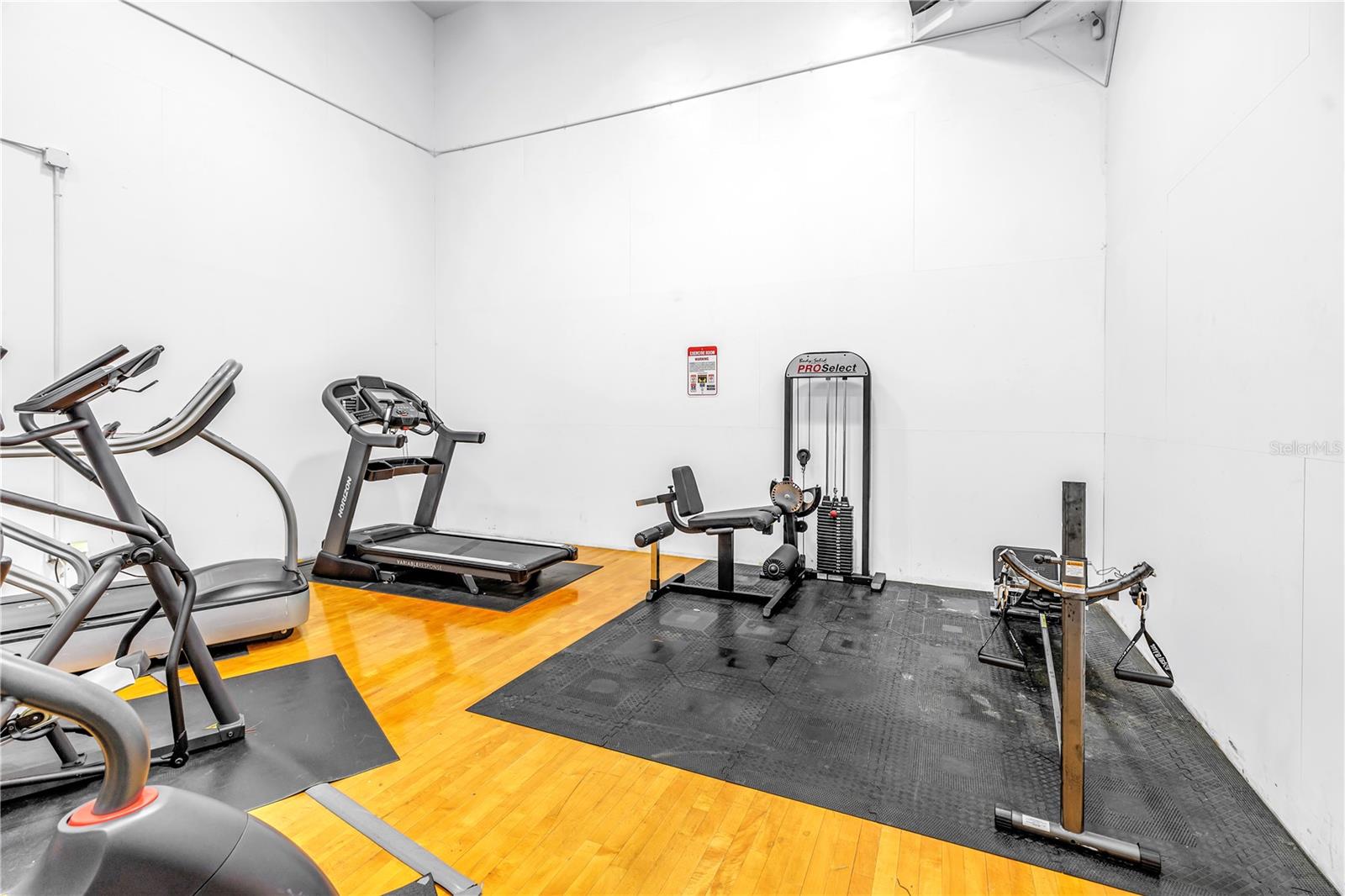 Image 45 of 46 For 1400 Gandy Boulevard N 902