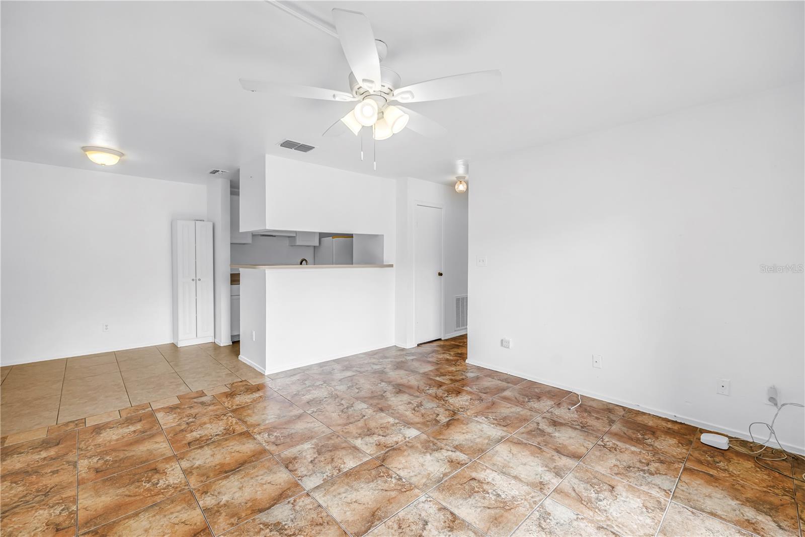 Image 5 of 46 For 1400 Gandy Boulevard N 902