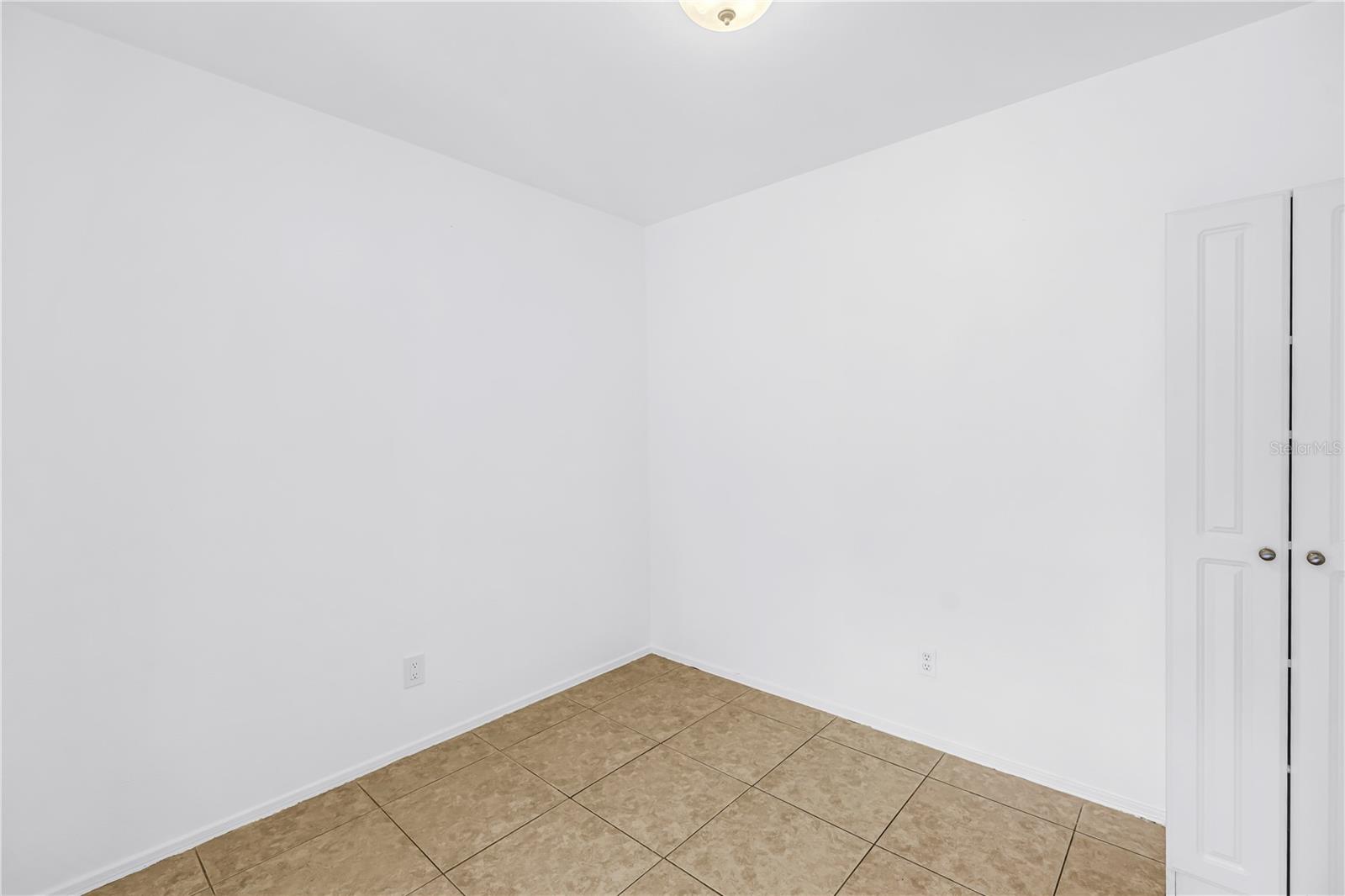 Image 8 of 46 For 1400 Gandy Boulevard N 902