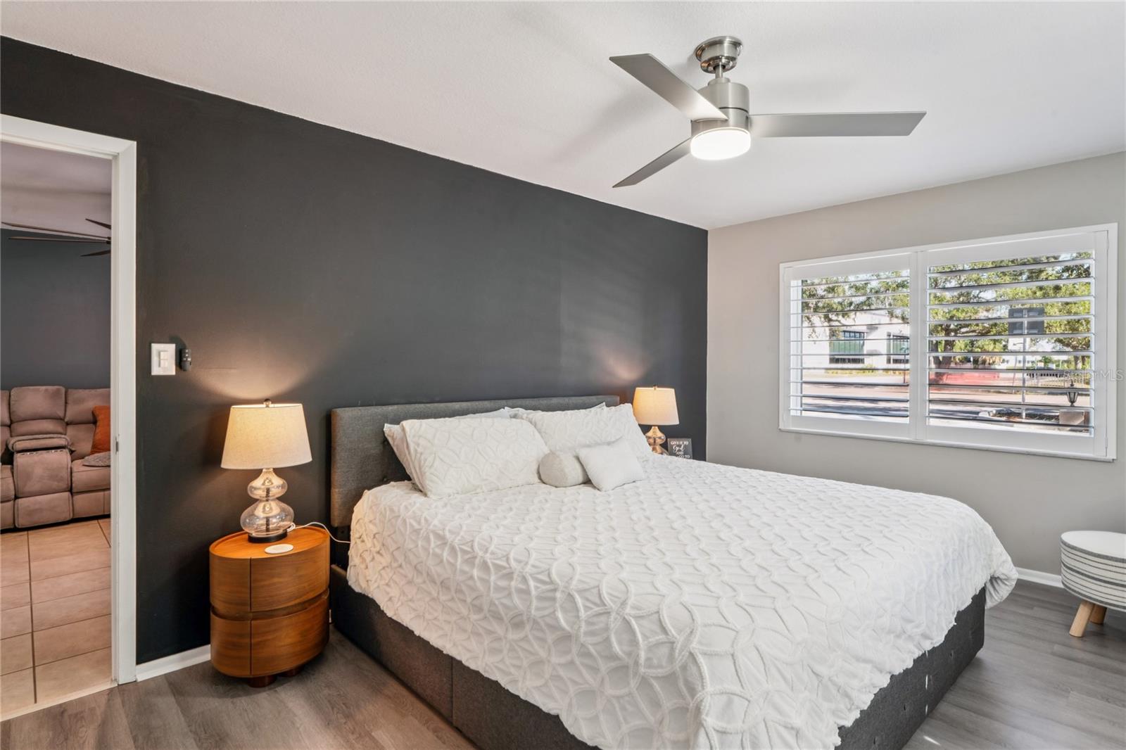 Image 18 of 46 For 3700 Osprey Avenue 102