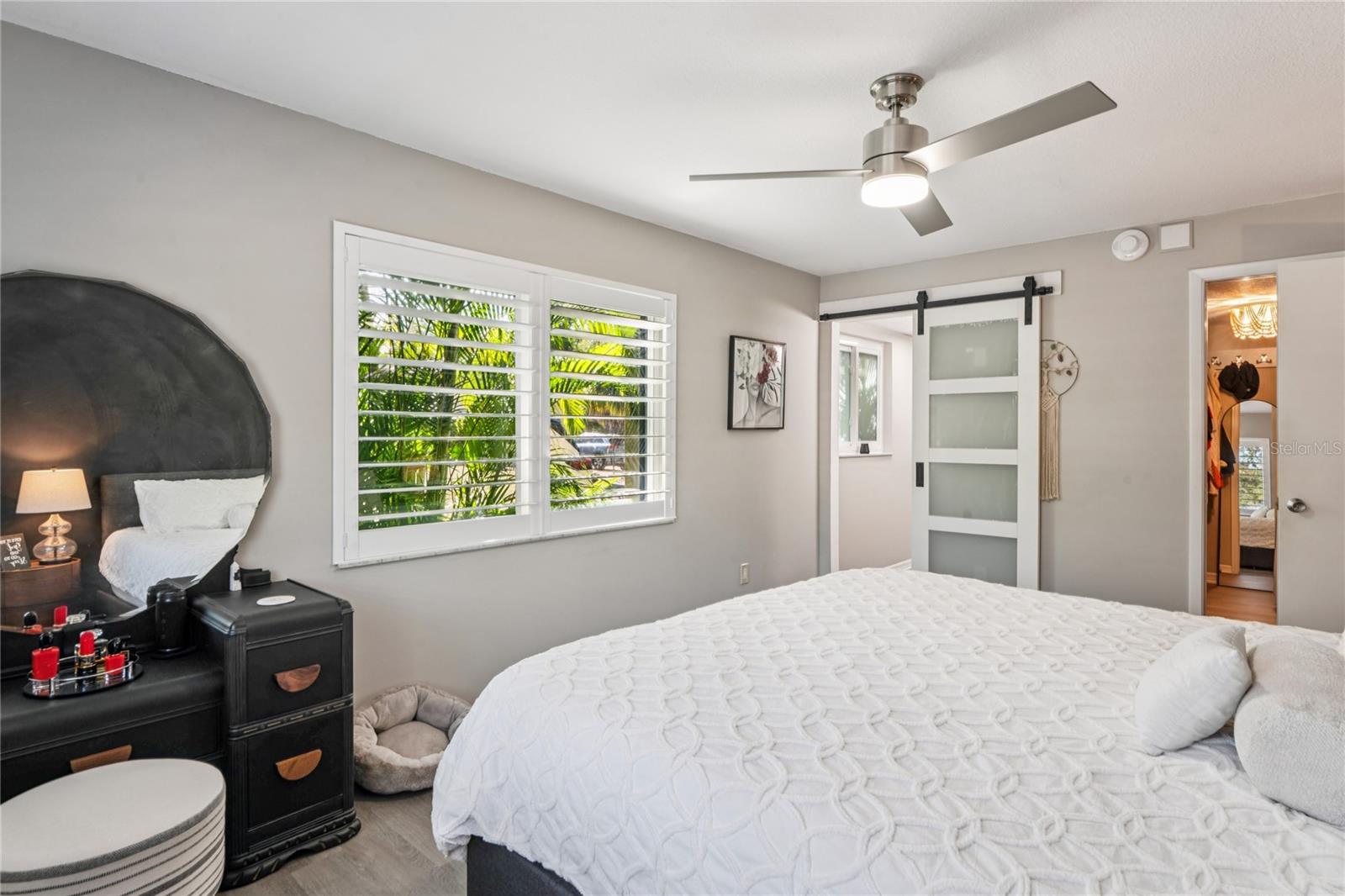 Image 19 of 46 For 3700 Osprey Avenue 102