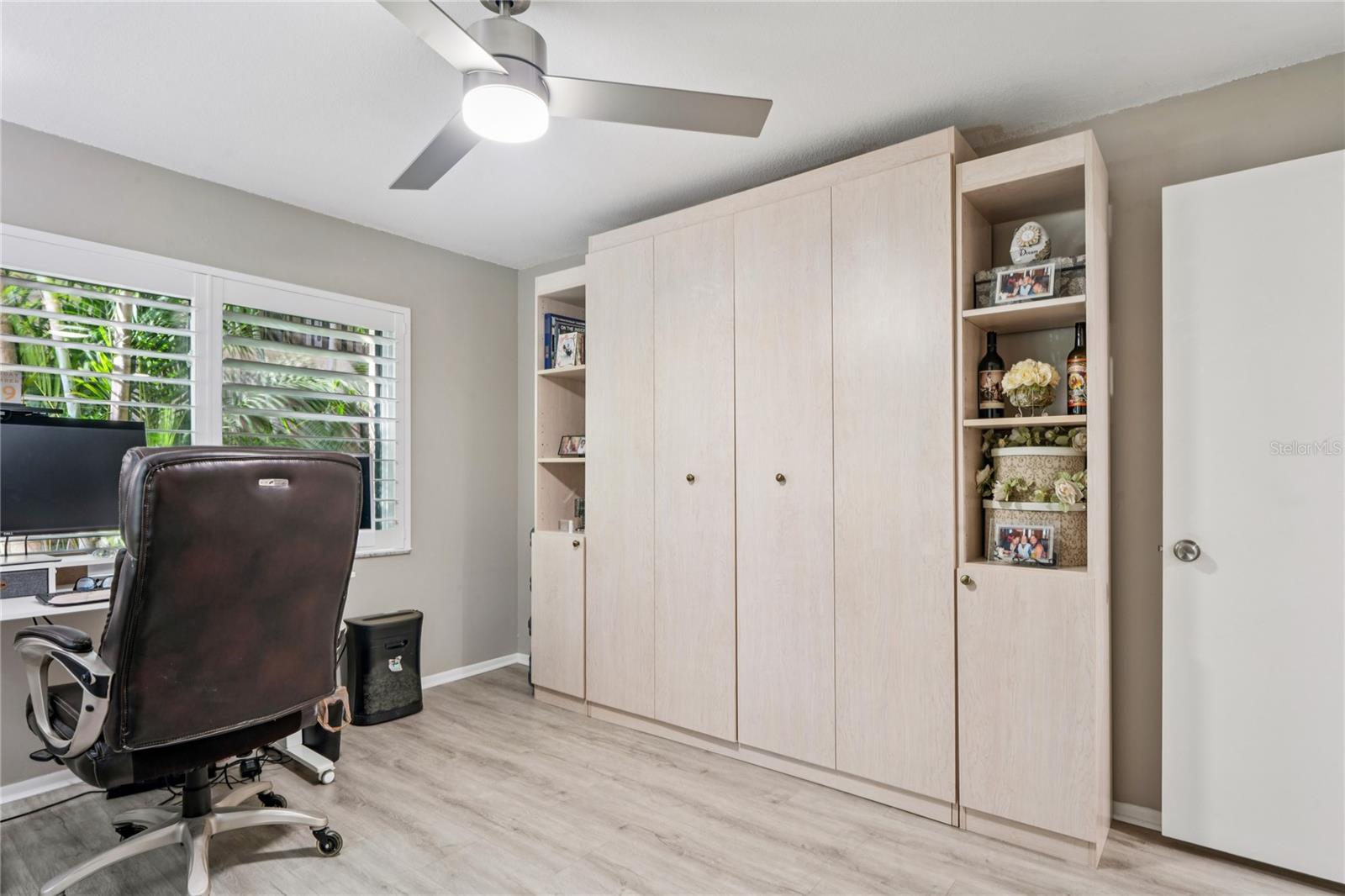 Image 25 of 46 For 3700 Osprey Avenue 102