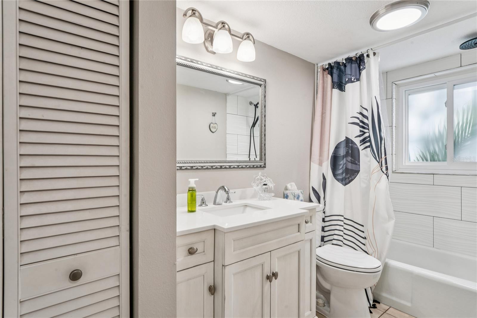 Image 27 of 46 For 3700 Osprey Avenue 102