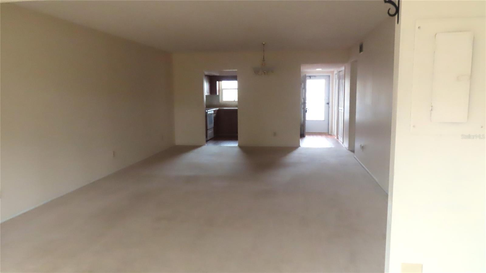 Image 23 of 39 For 2295 Americus Boulevard E 29