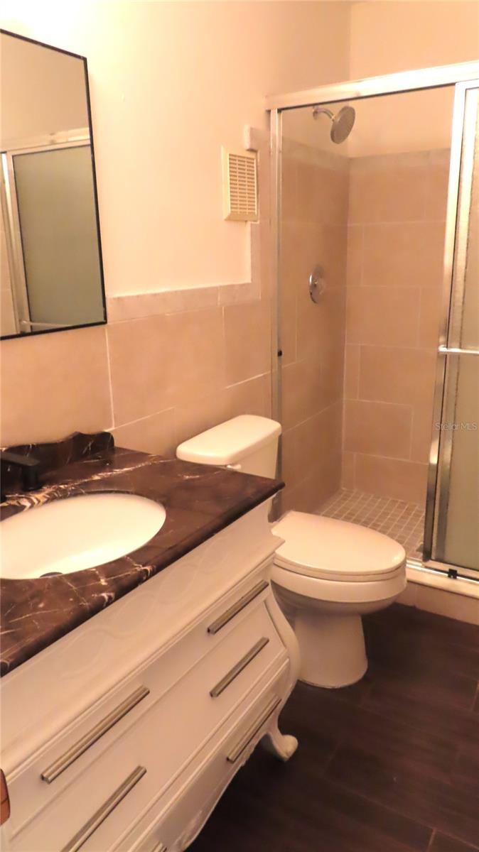 Image 30 of 39 For 2295 Americus Boulevard E 29