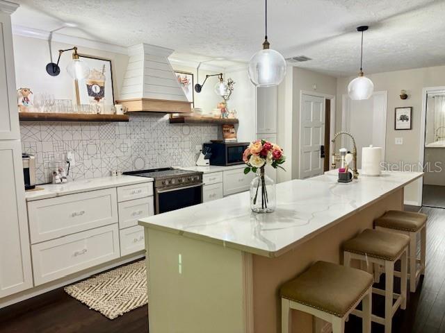 Image 15 of 22 For 5454 Saddlebrook Way 1