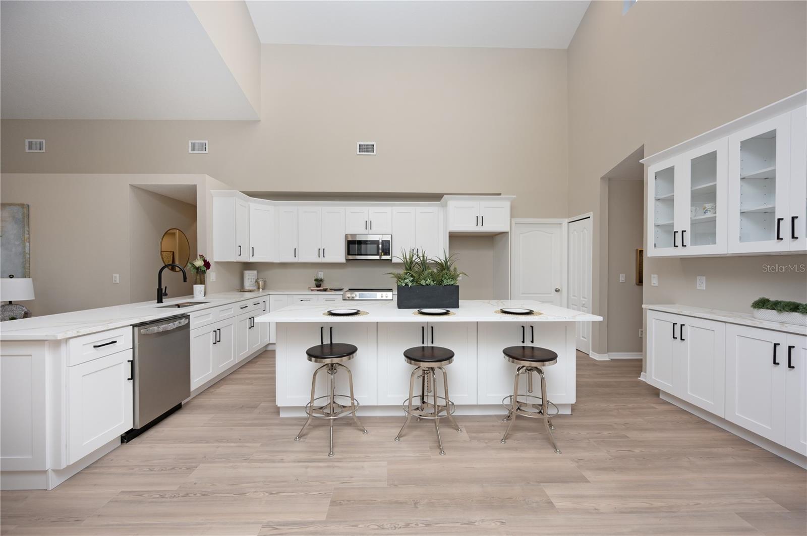 Image 3 of 20 For 15014 Arbor Hollow Drive