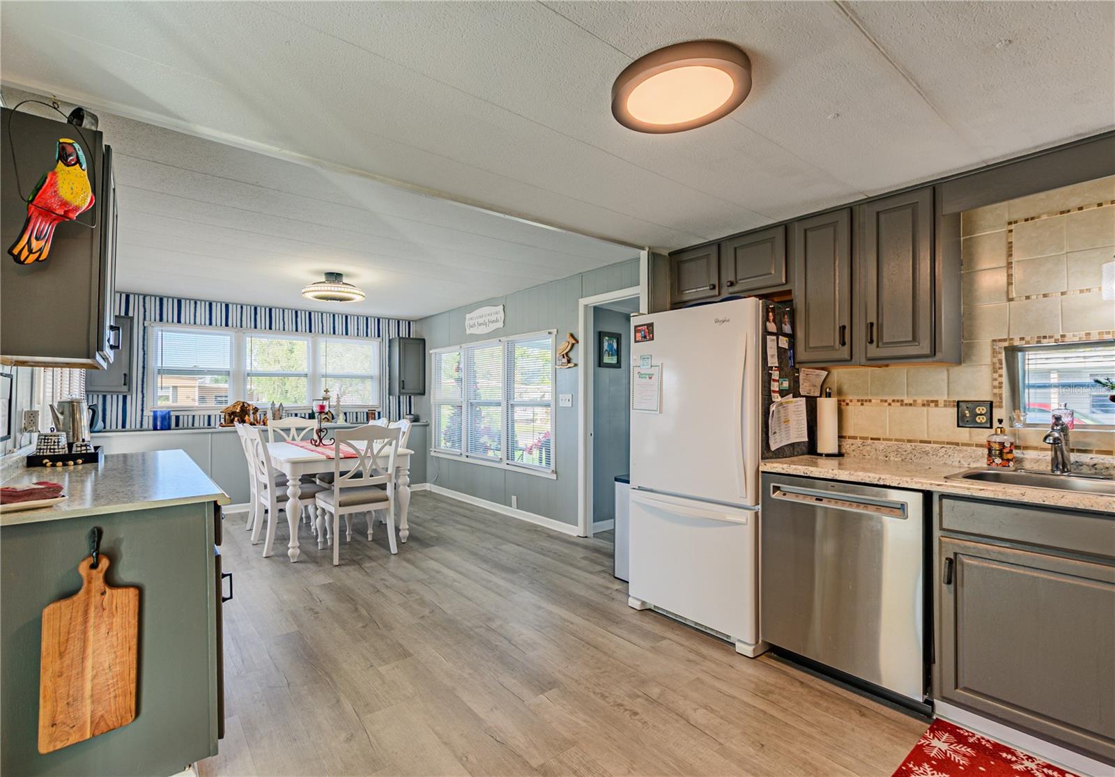 Image 10 of 40 For 37218 Sandra Avenue