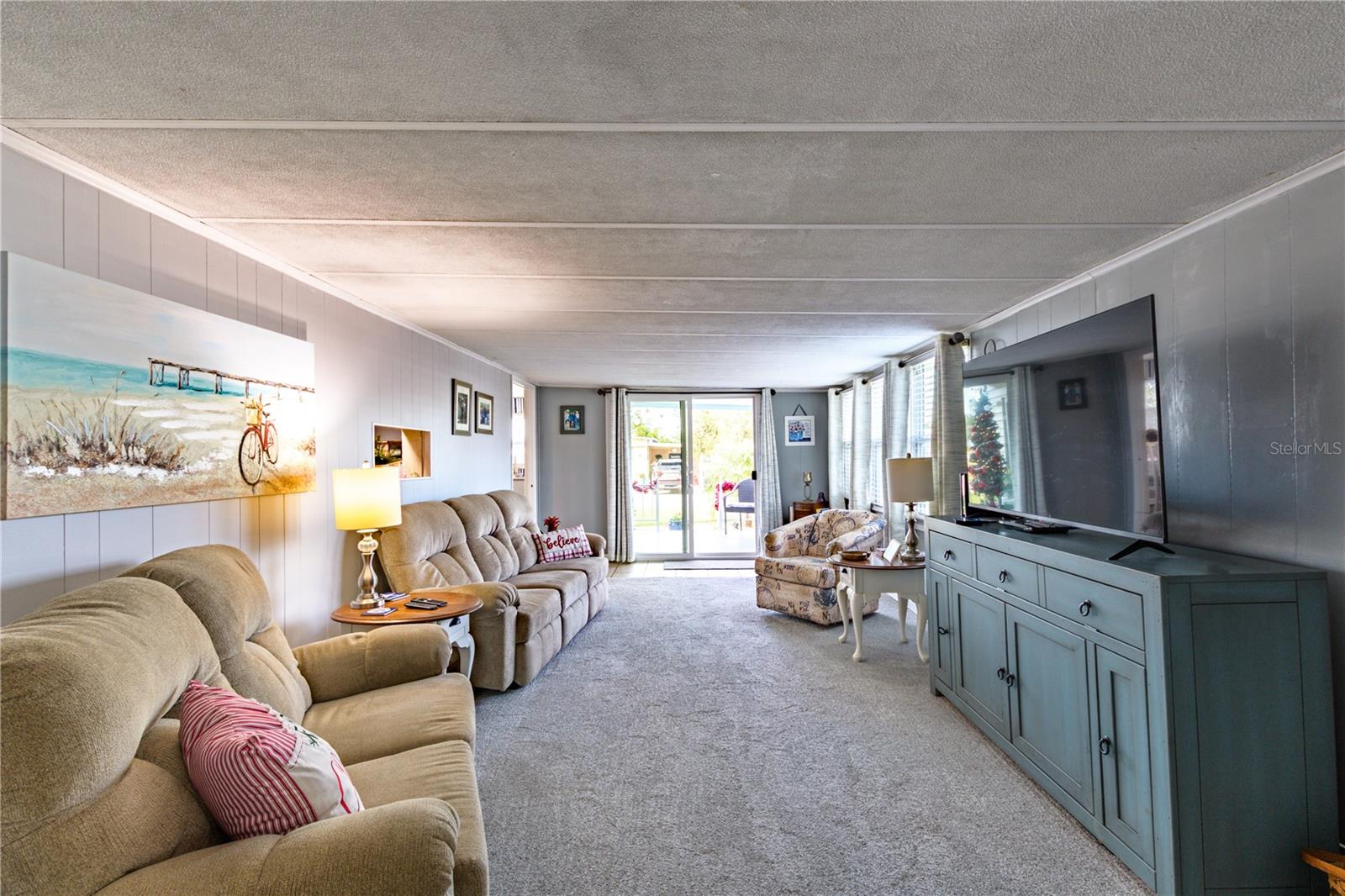 Image 16 of 40 For 37218 Sandra Avenue