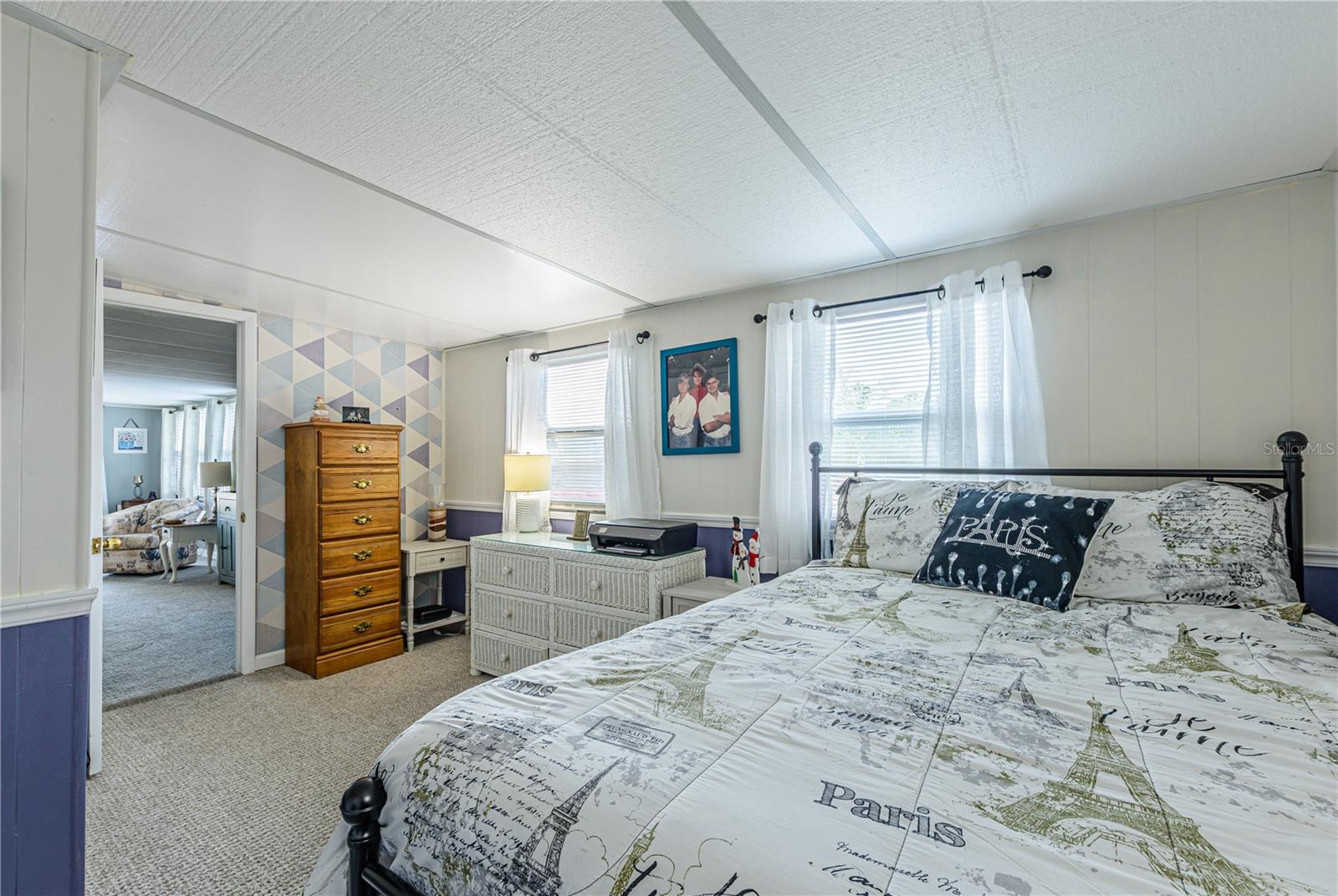 Image 18 of 40 For 37218 Sandra Avenue